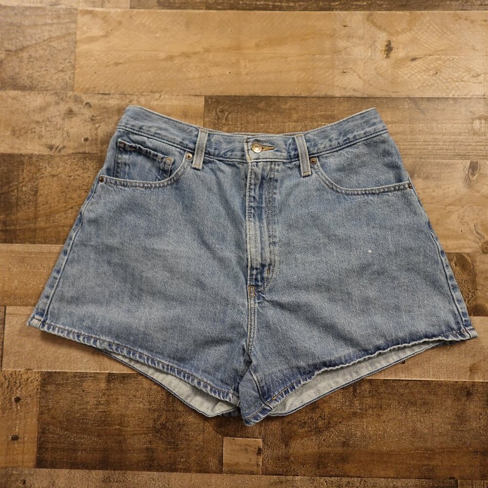 Levi’s High Waisted Mom Shorts‎ Women’s W32, 3.5” Inseam